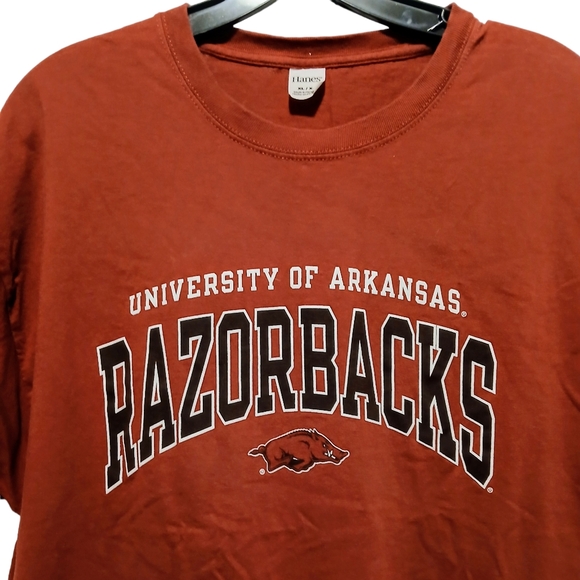 University of Arkansas Razorbacks XL T-Shirt - Picture 2 of 3